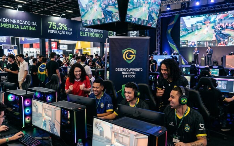A indústria brasileira de games se consolidou como a maior da América Latina, movimentando bilhões. Com a forte consolidação da Geração Z, o setor atinge cerca de \(75,3\%\) da população. O futuro do mercado aponta para a maturidade, com foco em e-sports, expansão do desenvolvimento nacional e novas demandas tecnológicas.